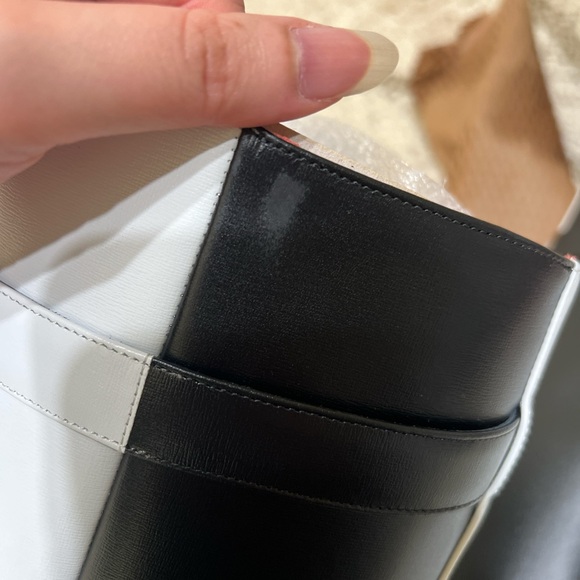 NEW Limited Edition Givenchy Disney Shark Lock Boot - Picture 13 of 15